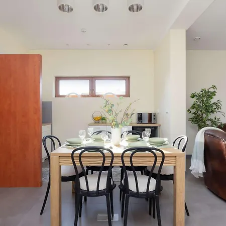 Holiday home Spacious 3-bedroom House With The Excellent Location Near The Airport By Renters *