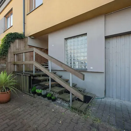 Tatil Evi Spacious 3-bedroom House With The Excellent Location Near The Airport By Renters Varşova